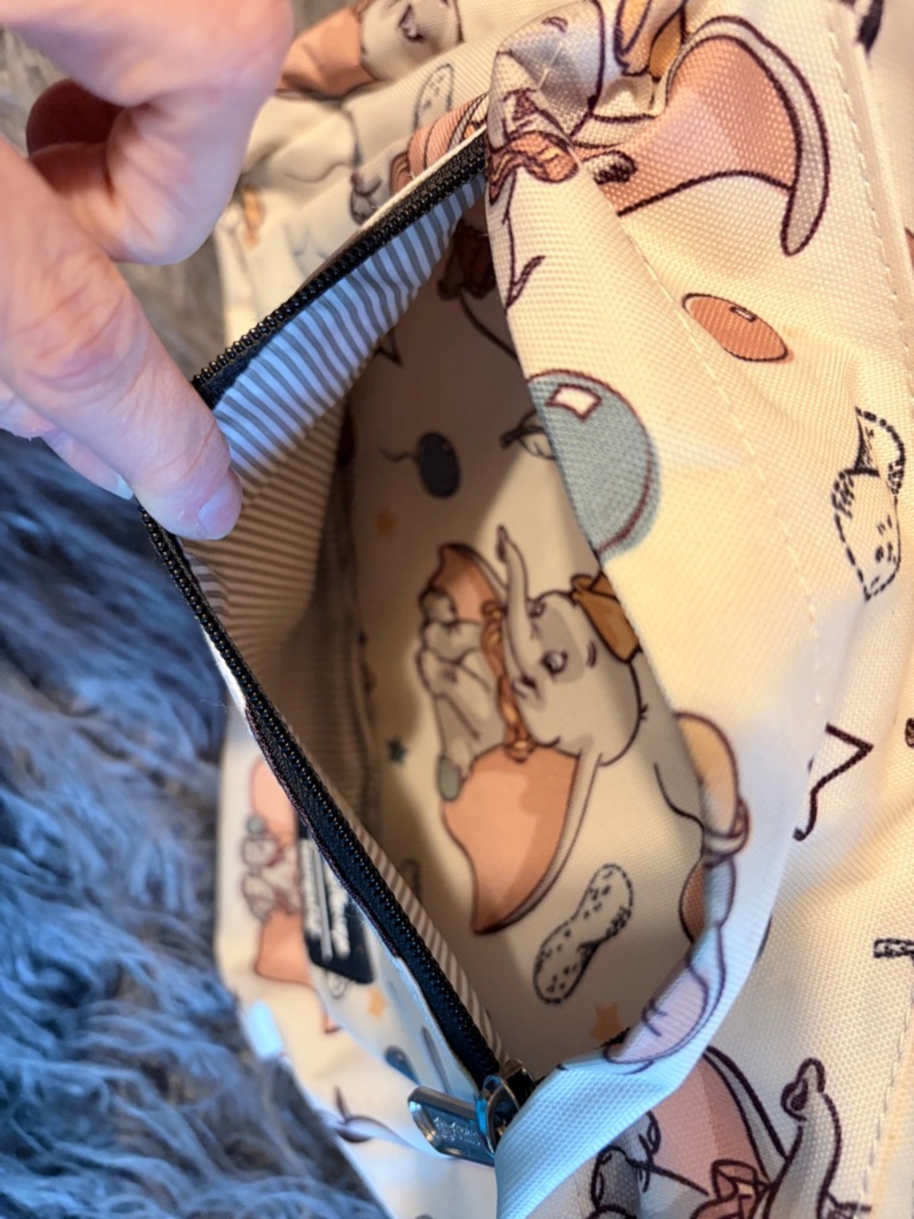 Loungefly Dumbo canvas full size Backpack. All over print - Picture 3 of 8
